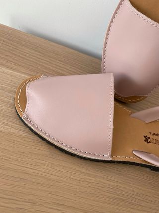 Menorquina piel talla 38 (disponible en mas tallas