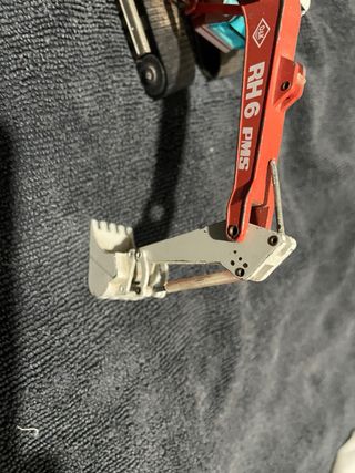 Excavadora O&K RH6 PMS Roja