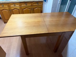 Mesa de comedor extensible de madera