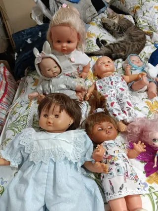 Lote de muñecas antiguas