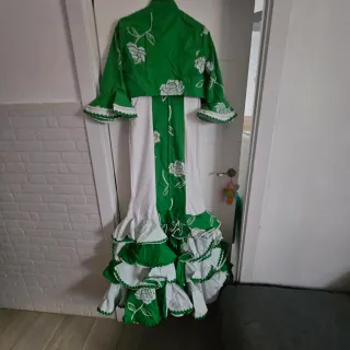 Vestido de flamenca verde y blanco
