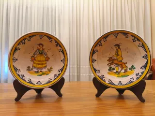 Platos de cerámica decorados