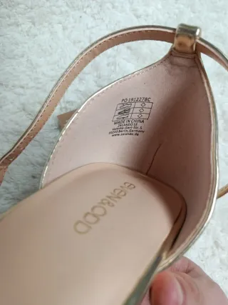 Sandalias doradas Even&Odd talla 39