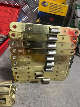 Cerraduras de seguridad metálicas 25€ cada negocia