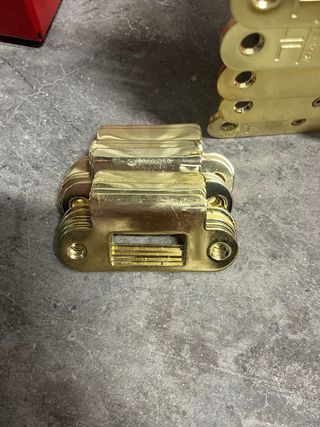 Cerraduras de seguridad metálicas 25€ cada negocia