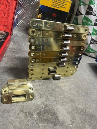 Cerraduras de seguridad metálicas 25€ cada negocia