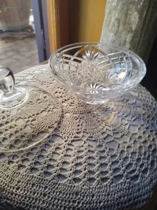 Porta oggetti in cristallo con coperchio