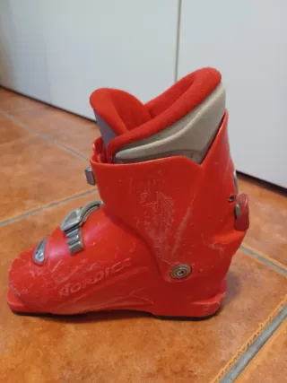 Botas de esquí Nórdica para niño.Talla 18,5cm.