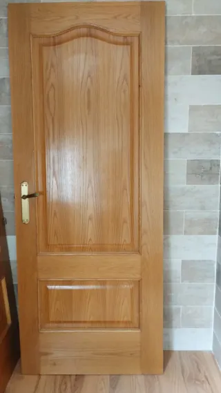 Puertas de madera maciza
