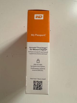 1 Disco WD 5TB My Passport y 1 wd elements se 5tb