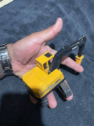 Excavadora Akerman EC200 con martillo