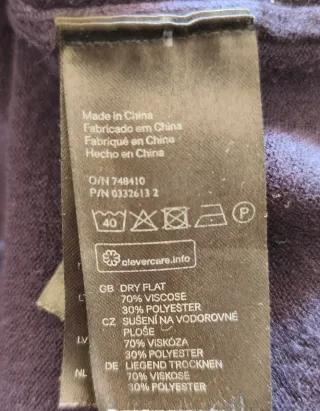 Jersey azul cuello cisne