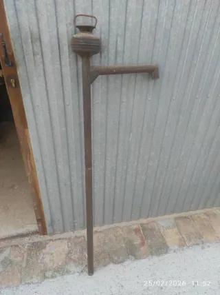 Bomba para líquidos antigua