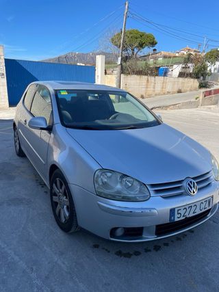 Volkswagen Golf 2004