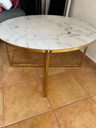 Mesa de centro redonda mármol y metal dorado
