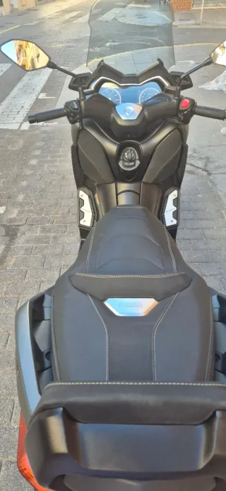 Yamaha XMAX tech max 125cc