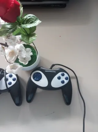 2 Mandos Thrustmaster Antiguos