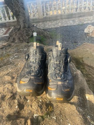 Zapatillas Chiruca Negras y Grises