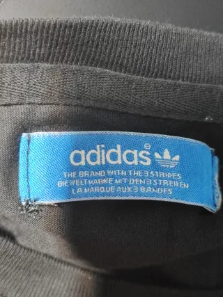 Camiseta Adidas Negra Estampada