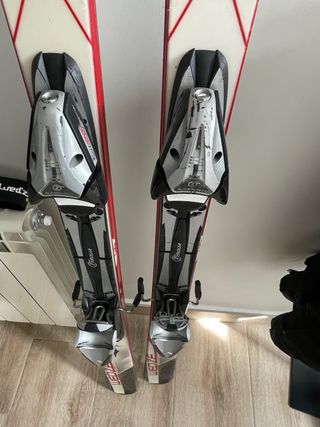 Esquís 1,78 m con fijaciones Tyrolia-iniciacion