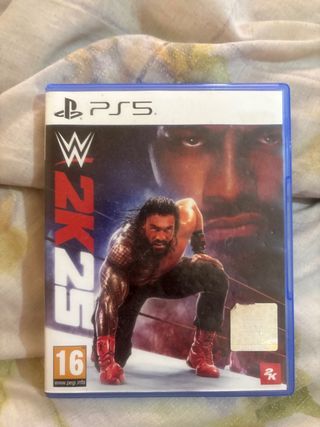 vendo juego de WWE 2K25 para ps5