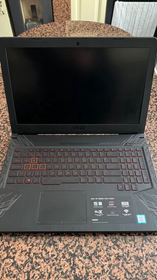 Portátil Gaming Asus FX504GM Negro/Rojo