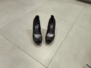 Zapatos de tacón negros piel natural