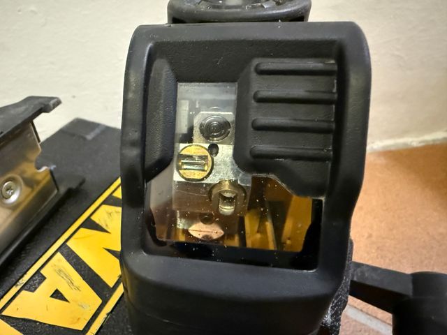 Livello laser Dewalt DW088CG laser verde