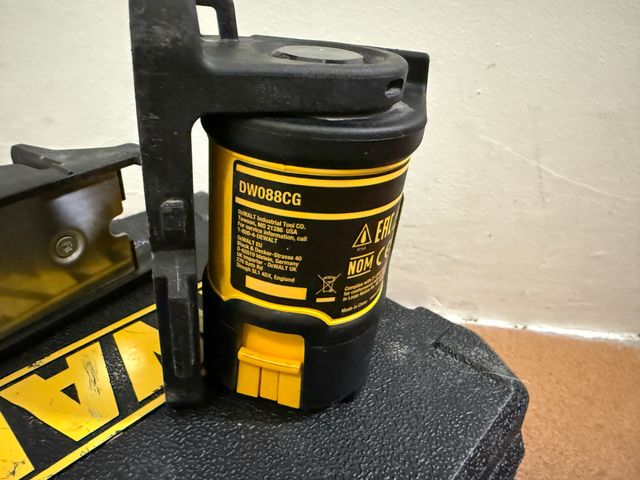 Livello laser Dewalt DW088CG laser verde