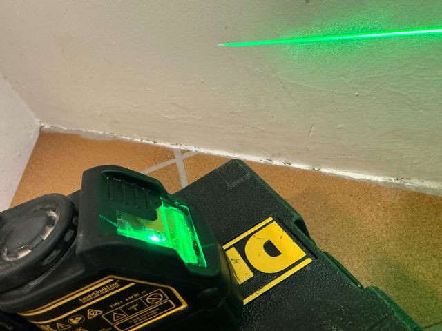 Livello laser Dewalt DW088CG laser verde