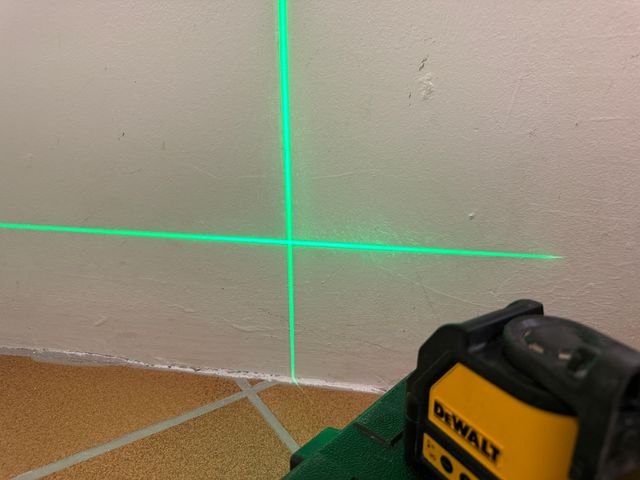 Livello laser Dewalt DW088CG laser verde