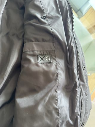 Abrigo plumífero caballero color gris