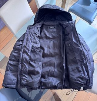 Abrigo plumífero caballero color gris