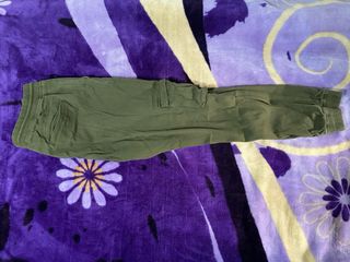 Pantalón cargo hombre talla L verde