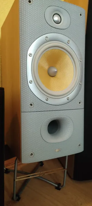 Altavoces Bowers & Wilkins