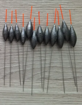 Lote 48 Boyas Pesca HTF