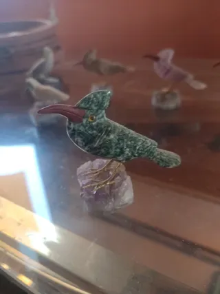 Colección de pájaros de cuarzo y amatista