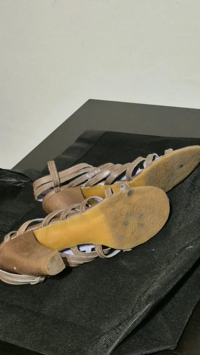 Sandalias Botticelli Talla 39 Beige y Dorado