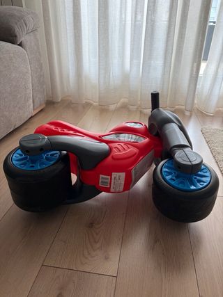 Moto correpasillos Feber