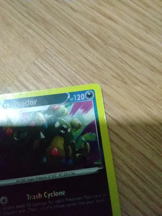 Carta Pokémon Garbodor Arcoíris