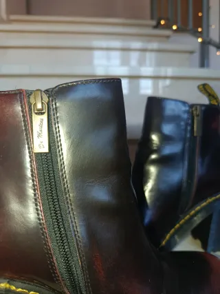 Botas Dr. Martens con tacón y cremallera Magdalena