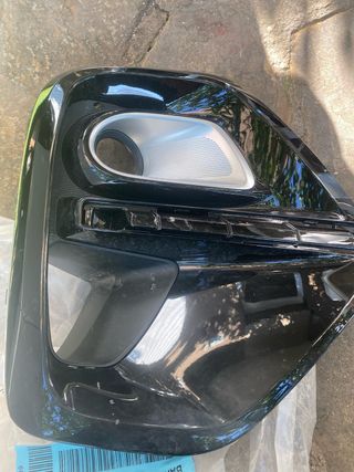 Kia sportage Rejilla Parachoques Negro derecho