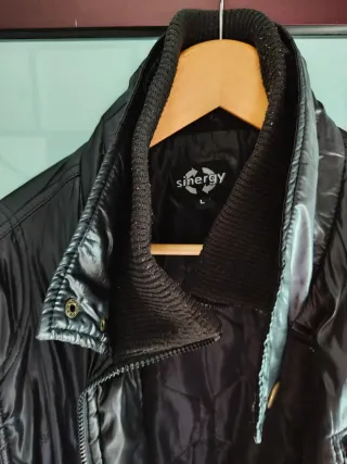 Chaqueta negra bomber