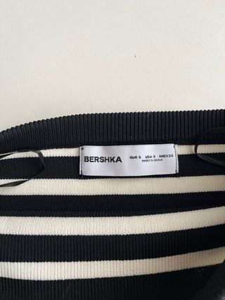 Vestido de rayas blanco y negro