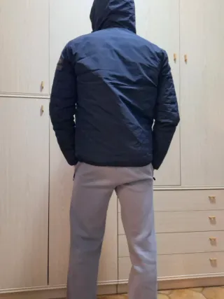 Giacca a vento blu e grigia S