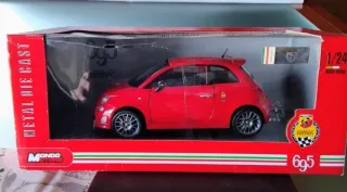 Coche a escala 1/24 Fiat 695 Tributo Ferrari
