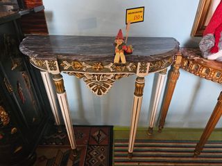 Consola com espelho em ótimo estado