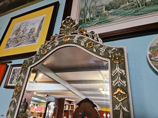 Consola com espelho em ótimo estado