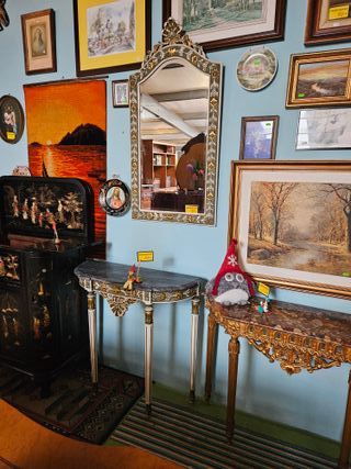 Consola com espelho em ótimo estado