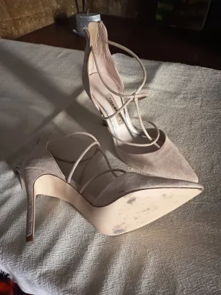 Zapatos de tacón Zara beige